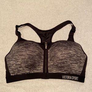 Victoria’s Secret Front Close Sports Bra